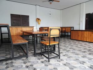 thumbnail: Breakfast area