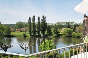 thumbnail: Balcony view
