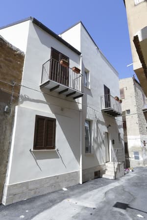 thumbnail: Exterior