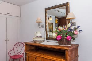 thumbnail: Interior