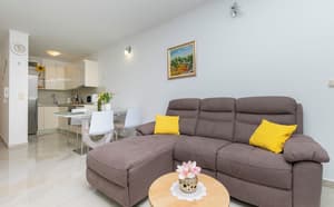 thumbnail: Living room