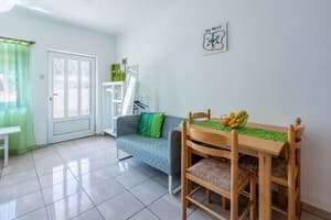 thumbnail: Living room