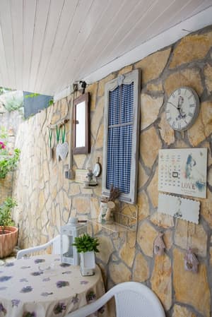 thumbnail: Exterior