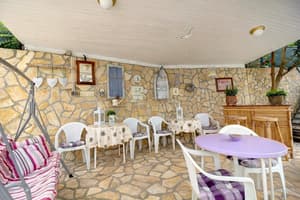 thumbnail: Terrace/patio
