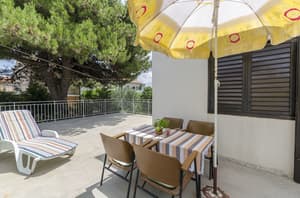 thumbnail: Terrace/patio