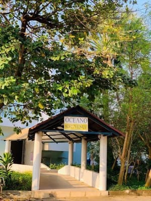 thumbnail: Property entrance