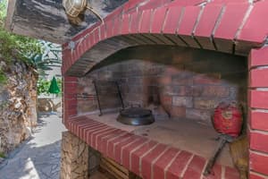 thumbnail: BBQ/picnic area