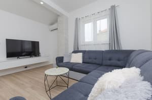 thumbnail: Living room