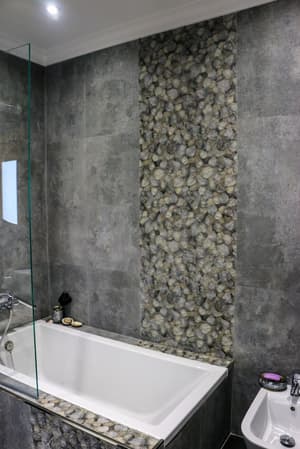 thumbnail: Deep soaking bathtub