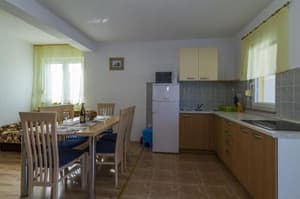 thumbnail: 105047340.jpg