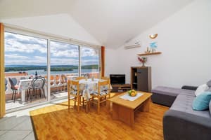 thumbnail: Living room