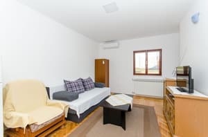 thumbnail: Living room