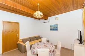 thumbnail: Living room