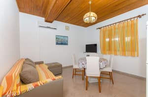 thumbnail: Living room