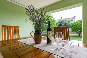 thumbnail: Terrace/patio