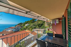 thumbnail: Balcony