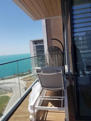 thumbnail: Balcony
