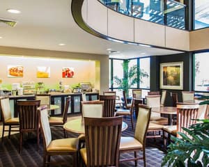 thumbnail: Breakfast area