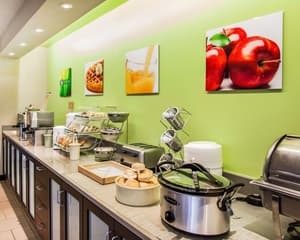 thumbnail: Breakfast area