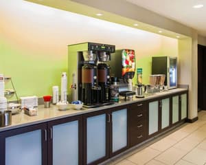 thumbnail: Breakfast area