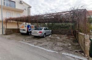 thumbnail: 194036041.jpg