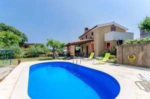 thumbnail: Outdoor pool