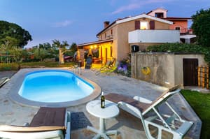 thumbnail: Pool