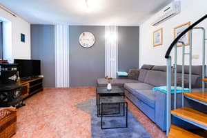 thumbnail: Living room