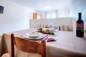 thumbnail: Dining