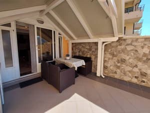 thumbnail: Terrace/patio