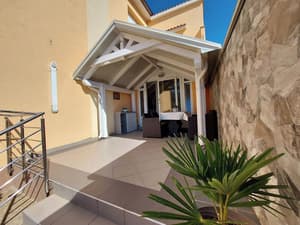 thumbnail: Terrace/patio