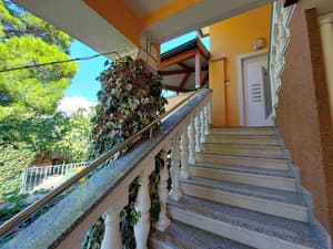 thumbnail: Exterior