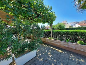 thumbnail: Courtyard