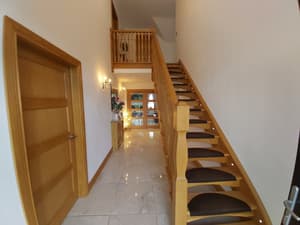 thumbnail: Hallway