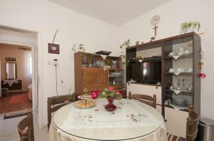 thumbnail: Dining room