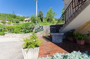 thumbnail: Courtyard