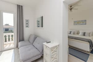 thumbnail: Interior