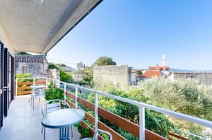 thumbnail: Balcony