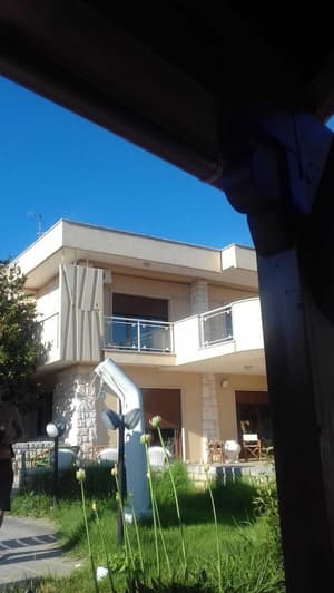 thumbnail: Exterior