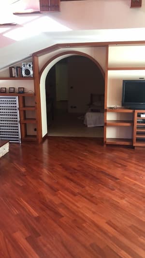 thumbnail: Interior