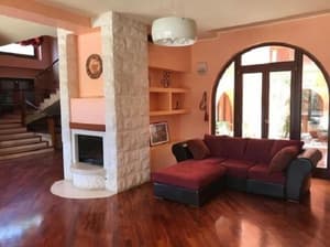 thumbnail: Interior