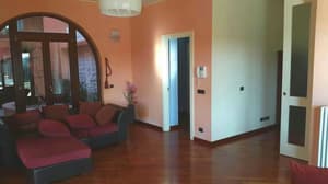 thumbnail: Interior
