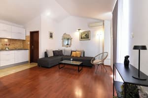thumbnail: Interior