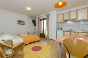 thumbnail: Interior