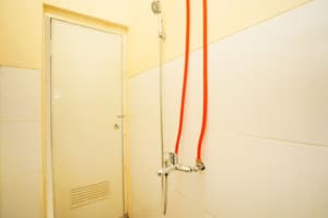 thumbnail: Bathroom shower