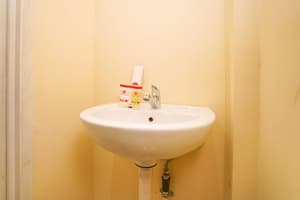 thumbnail: Bathroom sink