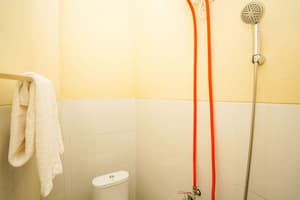 thumbnail: Bathroom shower