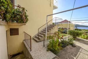thumbnail: Courtyard