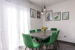 thumbnail: Dining