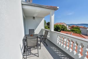 thumbnail: Balcony
